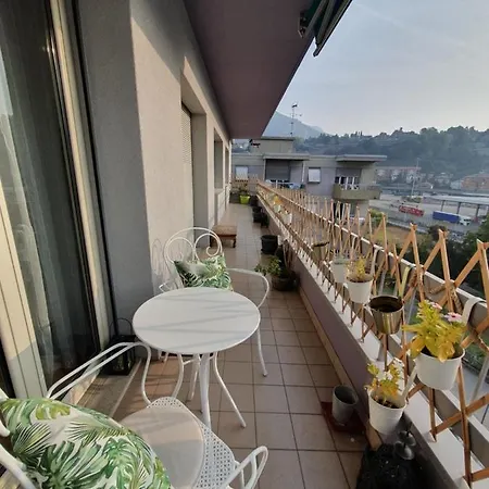 Charming Penthouse Near Como Lake Chiasso Exterior photo
