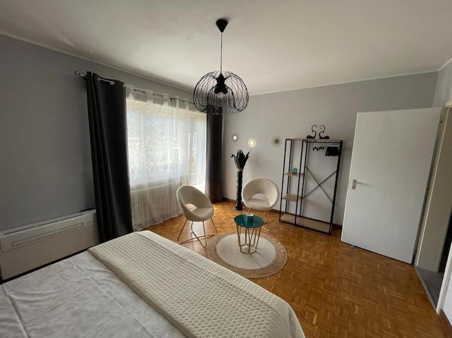 Charming Penthouse Near Chiasso