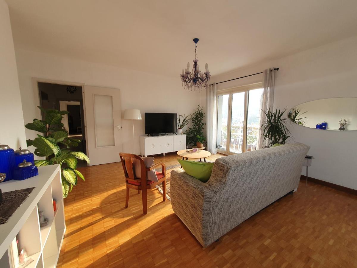 Charming Penthouse Near